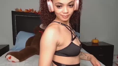 Snapshot of iris_the_squirter chatting on 1, 11, 2025 Iris online show from 1, 11, 2025