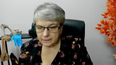 I R I S online show from 4, 12, 2024