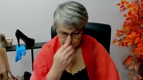 I R I S online show from 4, 2, 2025