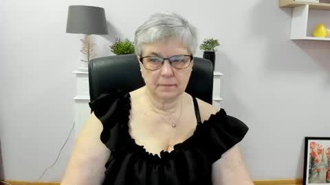 Snapshot of iris_xdesire chatting on 2, 6, 2026 I R I S online show from 2, 6, 2026