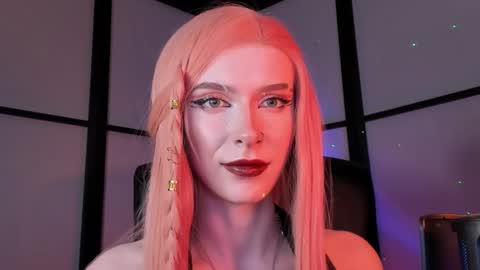 Miss Iris Fansly Miss Iris new inst.  online show from 5, 12, 2024