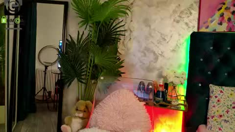 Snapshot of irismiley chatting on 8, 5, 2026 Iris online show from 8, 5, 2026
