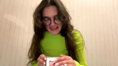 irisss31 online show from 3, 3, 2025