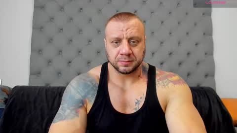 ironhulk22 online show from 15, 12, 2025