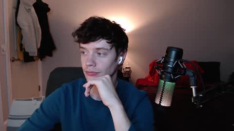 Snapshot of ironthud chatting on 23, 12, 2024 Sam online show from 23, 12, 2024