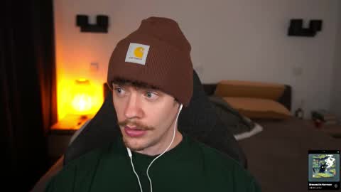 Snapshot of ironthud chatting on 28, 9, 2025 Sam online show from 28, 9, 2025