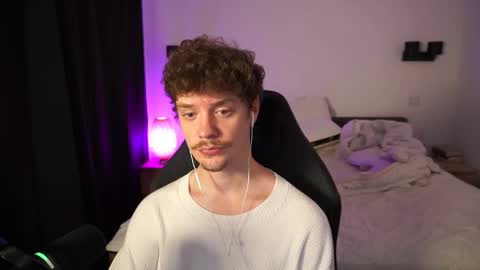 Snapshot of ironthud chatting on 9, 10, 2025 Sam online show from 9, 10, 2025