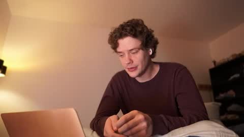 Snapshot of ironthud chatting on 15, 11, 2025 Sam online show from 15, 11, 2025