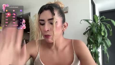 Snapshot of isa__fox_1 chatting on 6, 6, 2026 Isabella online show from 6, 6, 2026