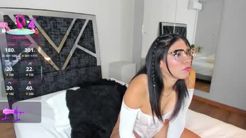 Snapshot of isa_jonness_ chatting on 25, 9, 2025 oIssaJonneso online show from 25, 9, 2025