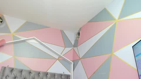    online show from 14, 2, 2025