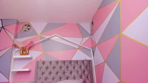    online show from 18, 2, 2025