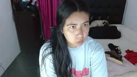 Snapshot of isa_mey chatting on 13, 10, 2025 Isa online show from 13, 10, 2025