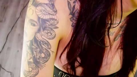 Snapshot of isa_redhair_ chatting on 6, 2, 2026 .... Connection time 900 pm to 500 amRest days Wednesday and Saturday online show from 6, 2, 2026