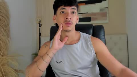 isaac_cryston online show from 5, 11, 2025