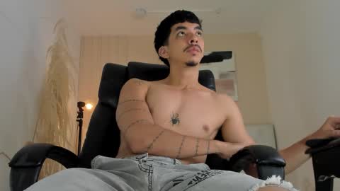 isaac_cryston online show from 10, 1, 2026