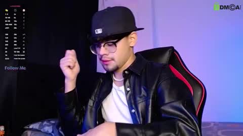 Snapshot of isaac_saenz chatting on 1, 11, 2025 Isaac Saenz. online show from 1, 11, 2025