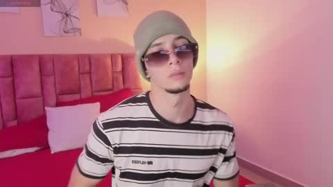 Snapshot of isaacblaze_ chatting on 15, 5, 2026 isaacblaze online show from 15, 5, 2026