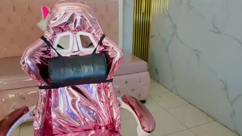isabeau_s online show from 3, 7, 2026