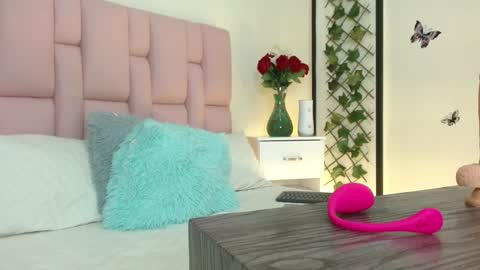 I S A online show from 21, 12, 2024