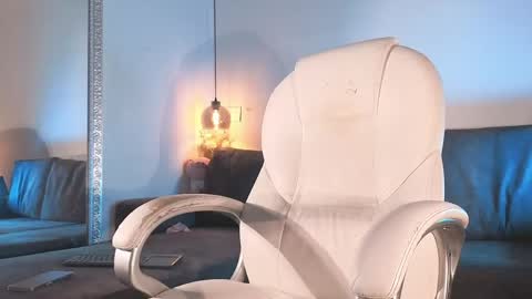 Isabela online show from 21, 4, 2026