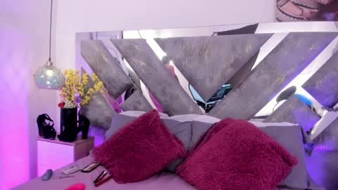 Snapshot of isabela_parkerr chatting on 11, 5, 2026 Mommy Isa online show from 11, 5, 2026
