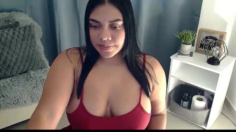 Snapshot of isabelateran chatting on 1, 12, 2025 isabelateran online show from 1, 12, 2025
