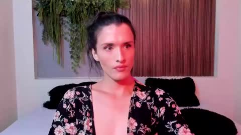 Snapshot of isabelfernandez chatting on 26, 9, 2025 IsabelFernandez online show from 26, 9, 2025