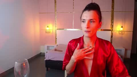 Snapshot of isabelfernandez chatting on 9, 10, 2025 IsabelFernandez online show from 9, 10, 2025