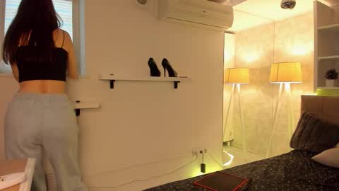 IsabelKiss online show from 30, 11, 2025