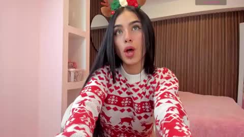 Isabella Cooper online show from 8, 12, 2024