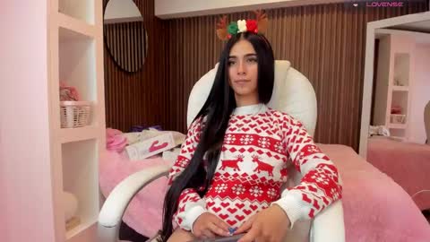 Isabella Cooper online show from 8, 12, 2024