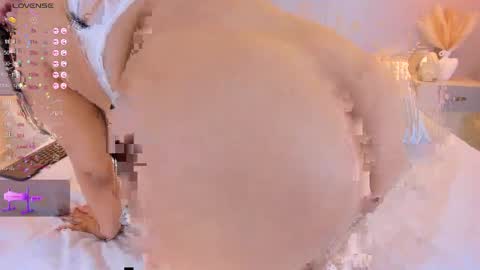 Snapshot of isabella_daniell chatting on 8, 4, 2026 Isa online show from 8, 4, 2026