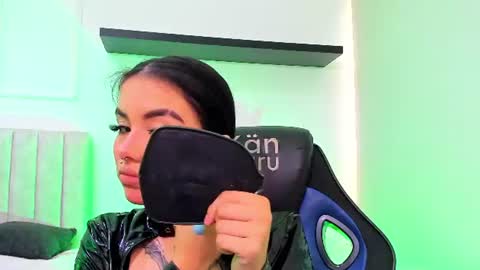 Snapshot of isabella_hv chatting on 2, 7, 2026 ISABELLA online show from 2, 7, 2026