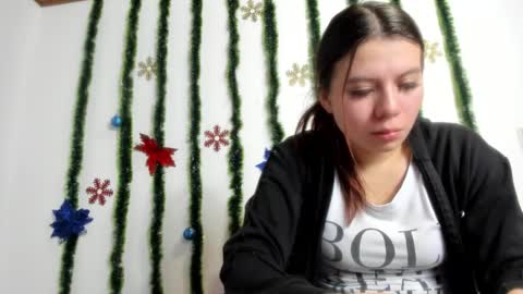 isabella_jaramillo online show from 4, 12, 2025