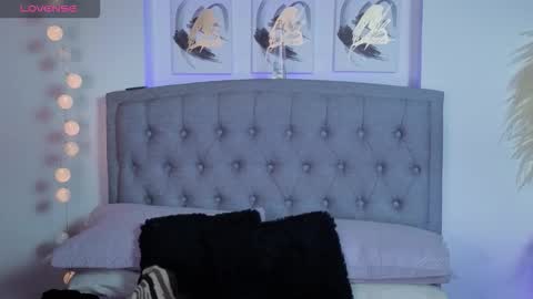 Snapshot of isabella_lt chatting on 21, 11, 2025 online show from 21, 11, 2025