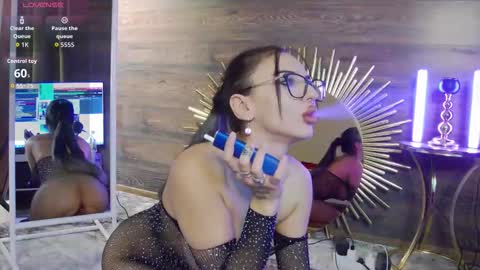 Snapshot of isabella_luxx chatting on 14, 10, 2025 Isabella online show from 14, 10, 2025