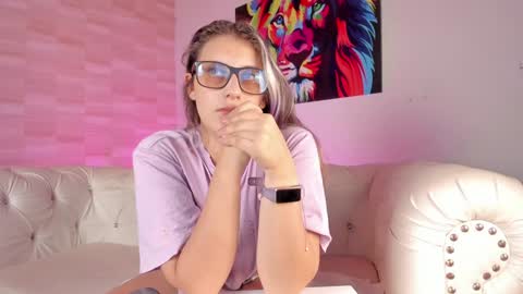 Isabella Rros online show from 24, 1, 2025