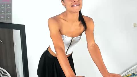 Isabella online show from 8, 3, 2025