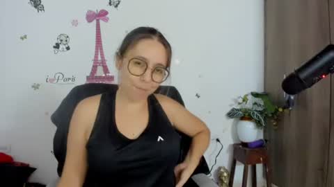 Snapshot of isabella_sweett_ chatting on 19, 7, 2026 Isabella online show from 19, 7, 2026