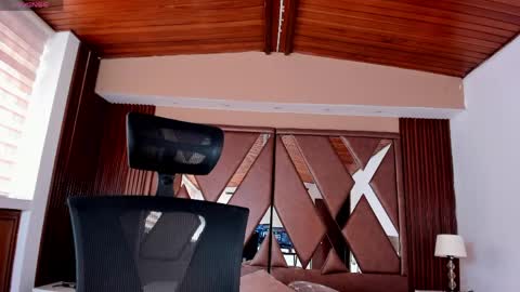 Isabella  Everyday From 0530 to 1430 Col Time online show from 15, 4, 2026