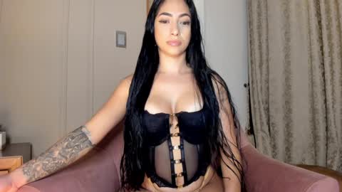 ISABEL online show from 26, 1, 2025
