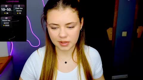 Snapshot of isabellabler chatting on 1, 2, 2025 isabellabler online show from 1, 2, 2025