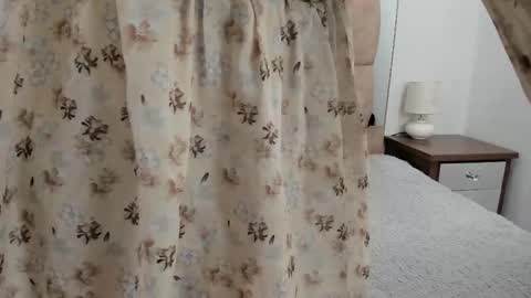 isabellakai online show from 21, 10, 2025