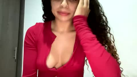 Isabella.. back again  online show from 27, 1, 2025