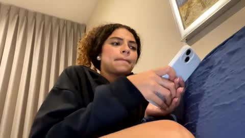 Isabella.. back again  online show from 11, 2, 2025