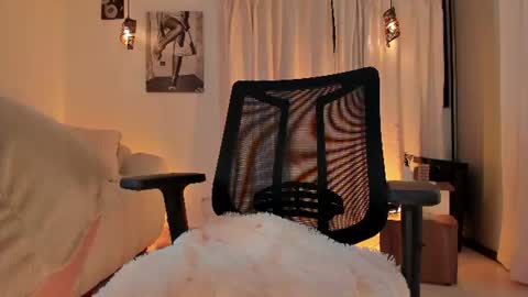 Snapshot of isabellalux_ chatting on 26, 6, 2026 ISABELLA online show from 26, 6, 2026