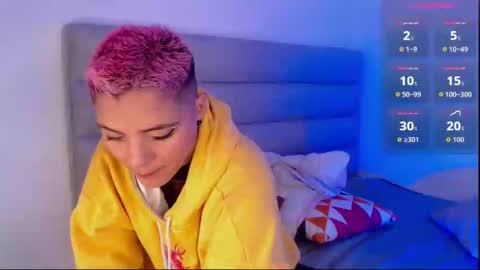 Isabella Mout  online show from 27, 9, 2025