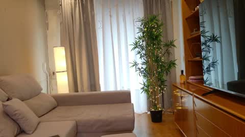 isabellauribe online show from 25, 4, 2026