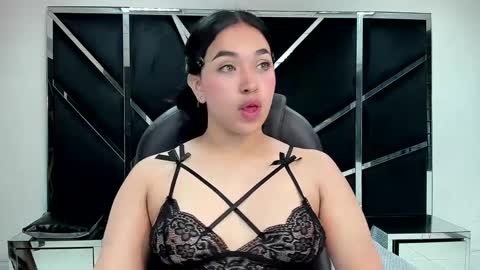 isabellrodriguez18 online show from 9, 10, 2025